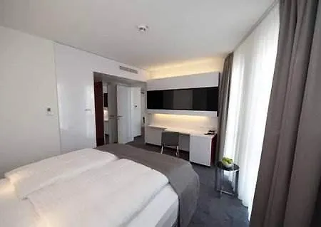Dormero Frankfurt מלון 4*