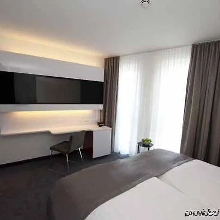 Dormero Frankfurt Hotell 4*