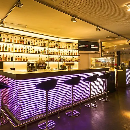 Hotell Dormero Frankfurt 4*